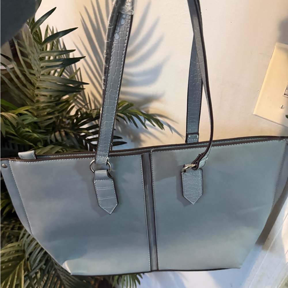 Women's Sleek Grey Tote Bag - Classic Carryall